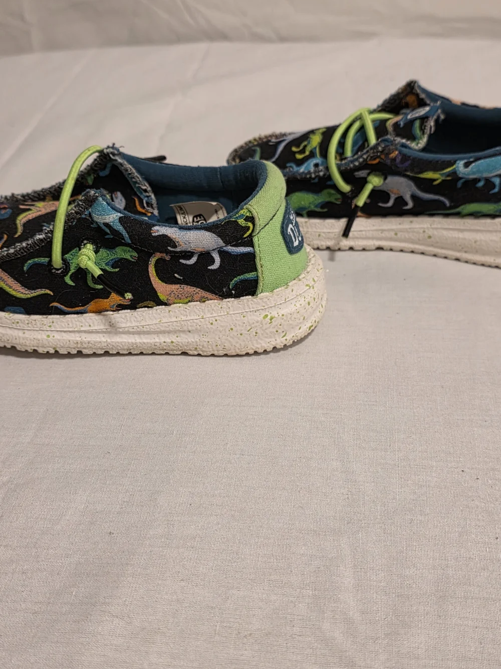 Hey Dude Kids Dinosaur Shoes Size 7 Gently Loved Slip On Comfy Preppy Playtime